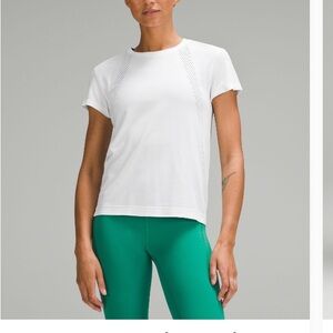 Women’s Lululemon Tee